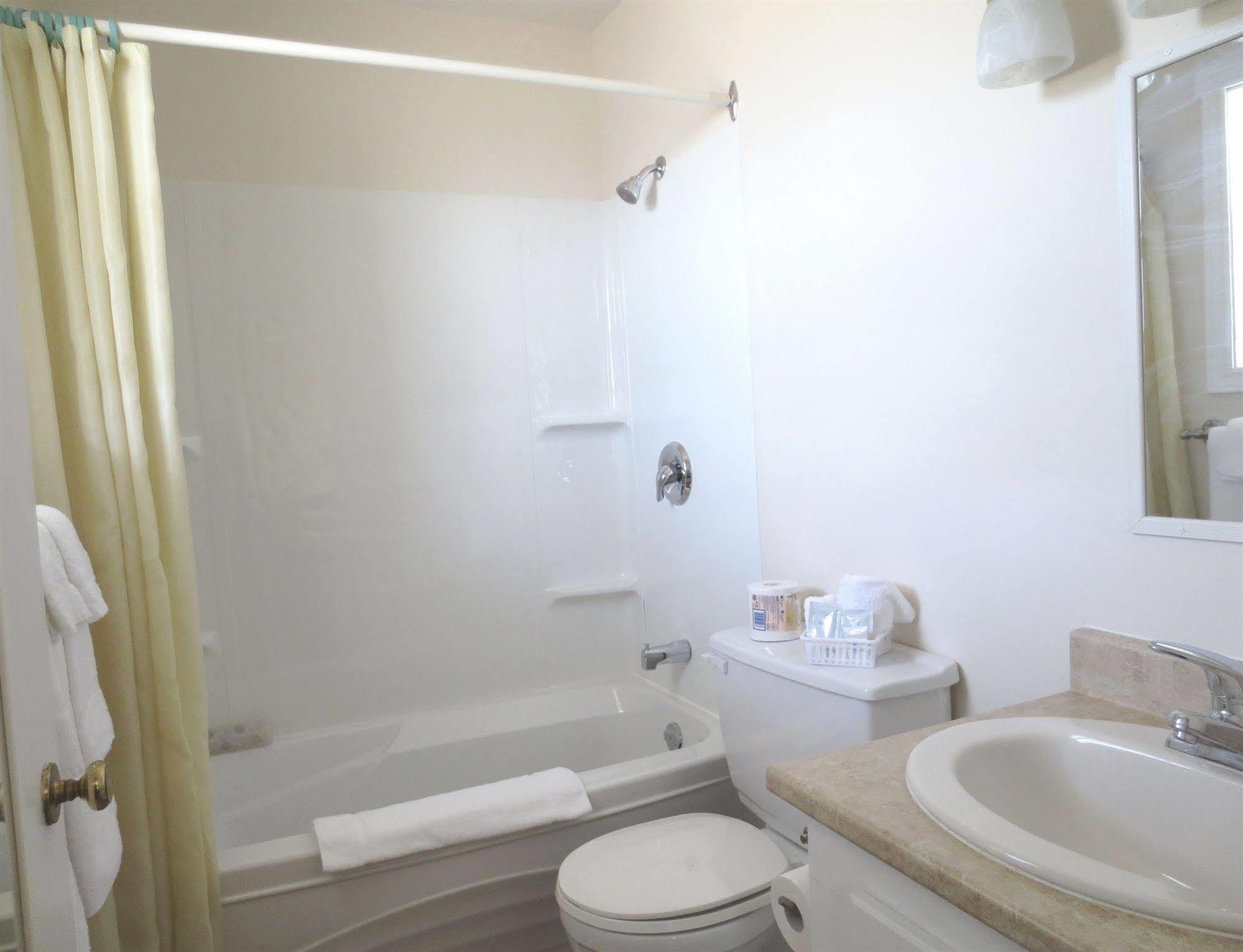 Atlantic Motel Berrys Mills ภายนอก รูปภาพ